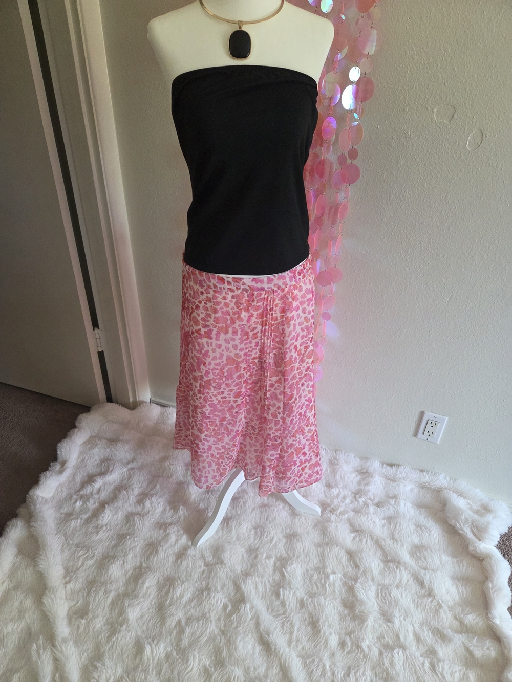 Jaclyn Smith Pink Leopard Print Midi Skirt